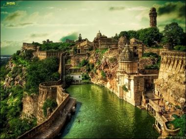 501894_7b4b46c542255e2ee8b4b846b30275a2_large